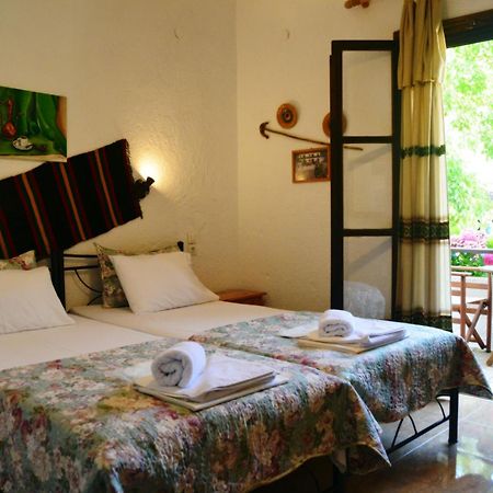 Spiros Rooms Panormos  외부 사진
