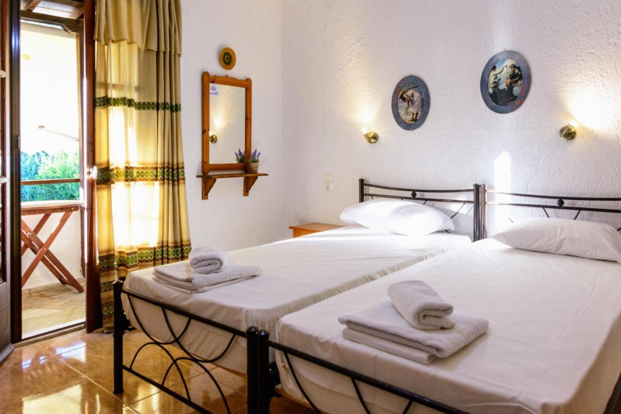 Spiros Rooms Panormos  외부 사진