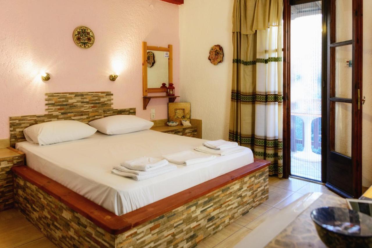 Spiros Rooms Panormos  외부 사진